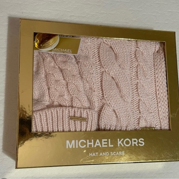Michael Kors Blush Cable Knit Set - Picture 1 of 6
